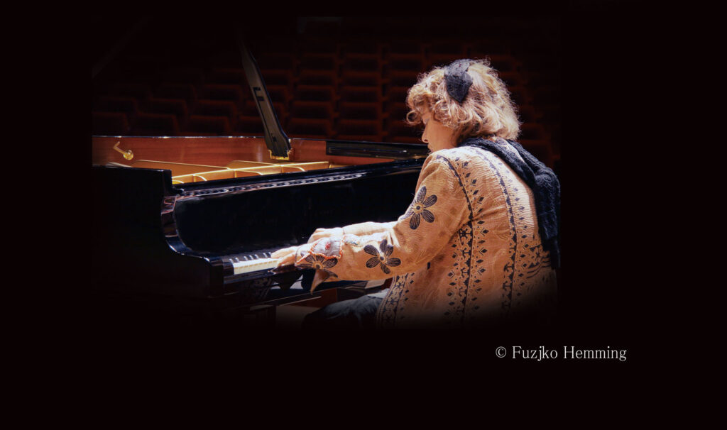 【11/7】KDDI 維新ホール オープニングシリーズ フジコ・ヘミング ピアノソロコンサート